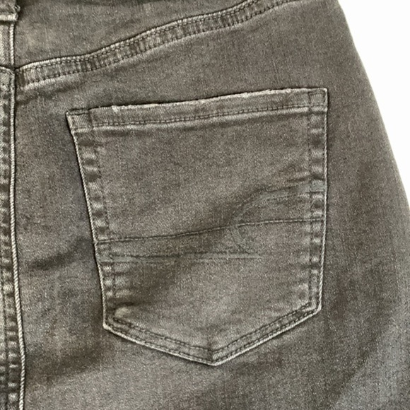 American Eagle Black Distressed Curvy High Rise Mini Denim Skirt - Picture 7 of 10